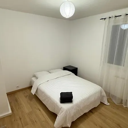 4 Bedroom - Center *