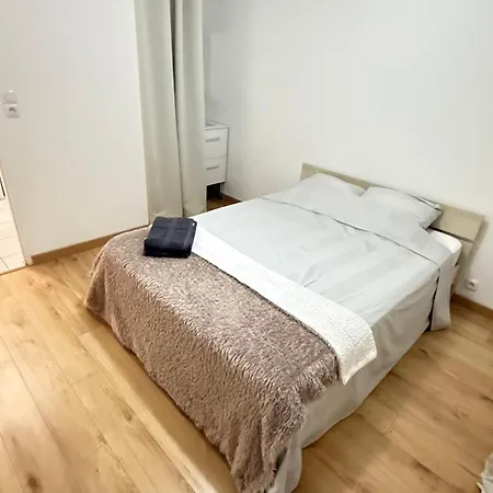 4 Bedroom - Center Apartment *